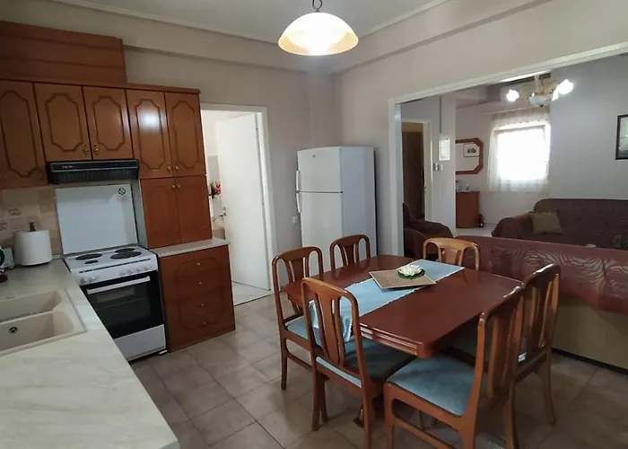 Nikos, Old Apartament